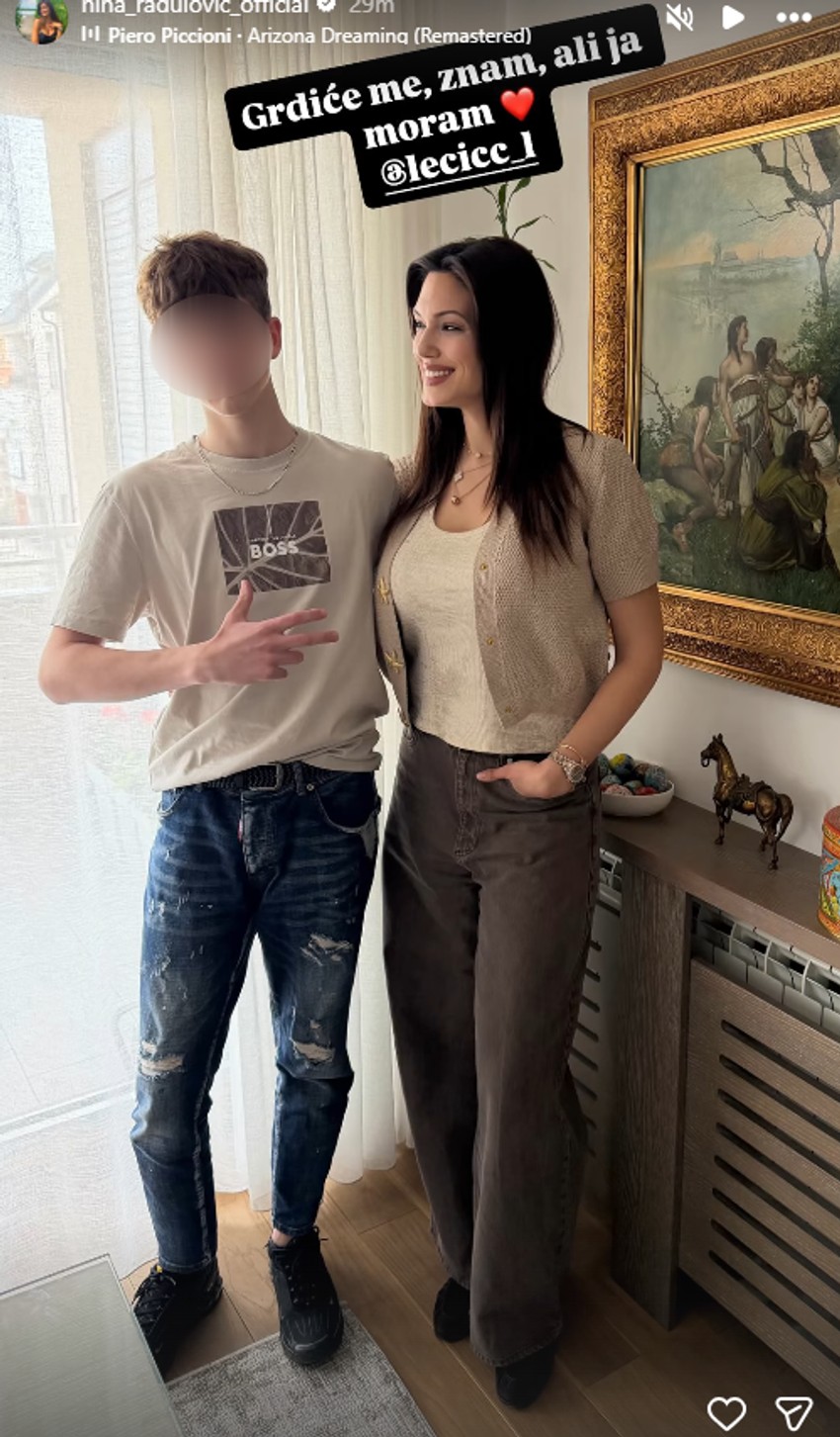Nina Radulović sa sinom