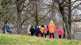 Wynagrodzenie za wycieczki szkolne. Jest nowe stanowisko MEN w tej sprawie