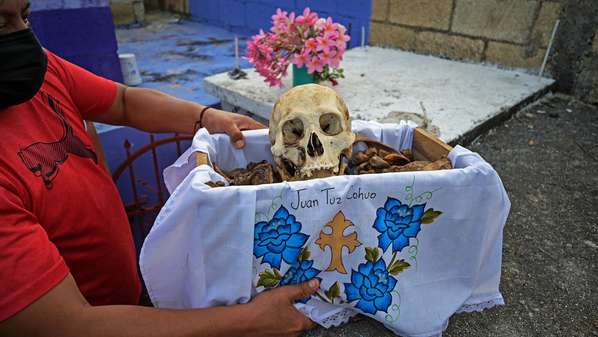 Czyszczenie kości: społeczność Majów w Meksyku oddaje cześć zmarłym