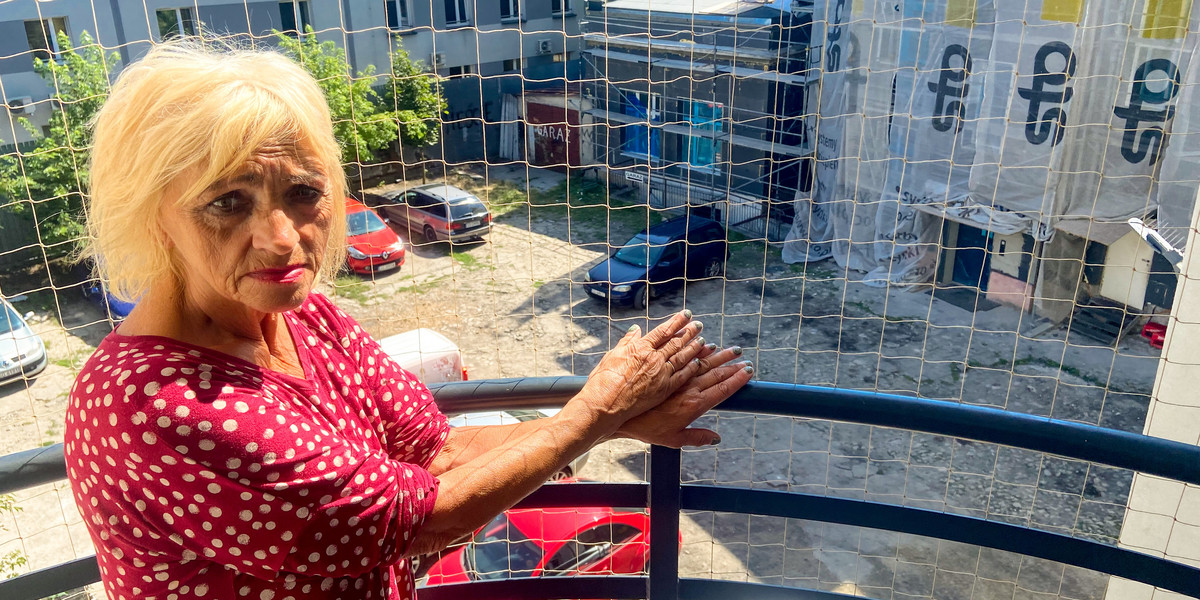 Czterolatka wypadła z okna na piątym piętrze. Danuta Olwińska (67l.) jest przejęta tragedią i współczuje rodzinie dziewczynki. 