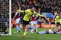 Aston Villa wygrywa bez Casha. Manchester United uległ beniaminkowi [WIDEO]