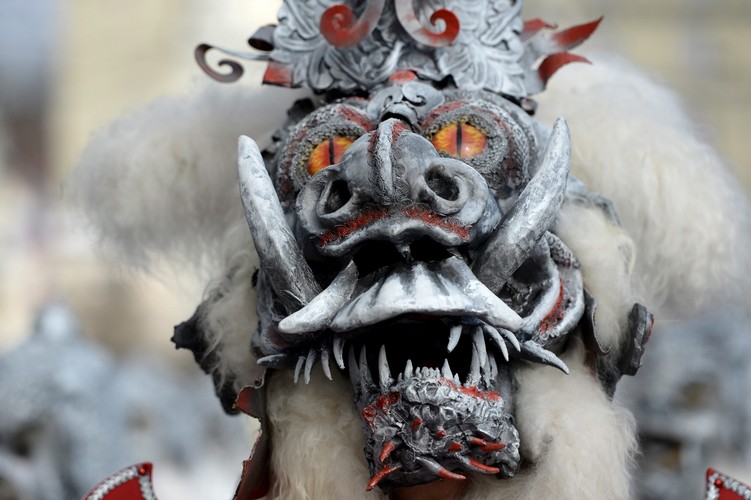 Horror na ulicach! Niezwykły karnawał w Lucernie