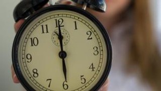 Tarcza antykryzysowa a umowy terminowe. Co w przypadku dofinansowania?