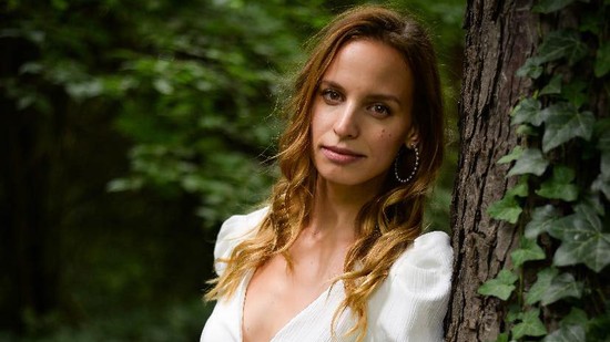 Mikecz Estilla: „Elegem van abból, hogy nőként a súlyunk vagy a kinézetünk legyen a legfontosabb, ami meghatároz bennünket!”