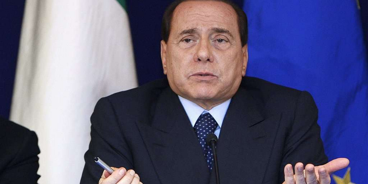 Berlusconi odchodzi, bo...