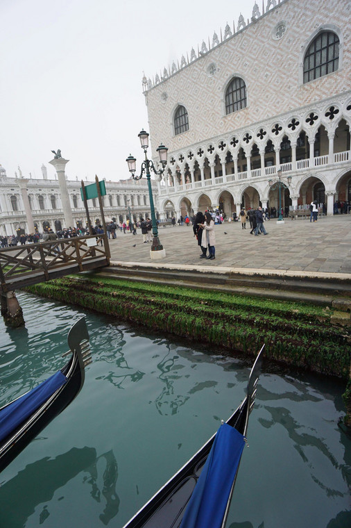 Wenecja - z powodu suszy brakuje wody w kanałach 