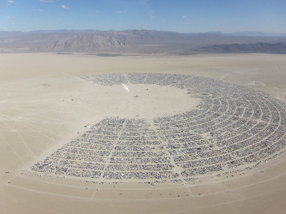 Miasteczko festiwalowe Black Rock na pustyni Nevada