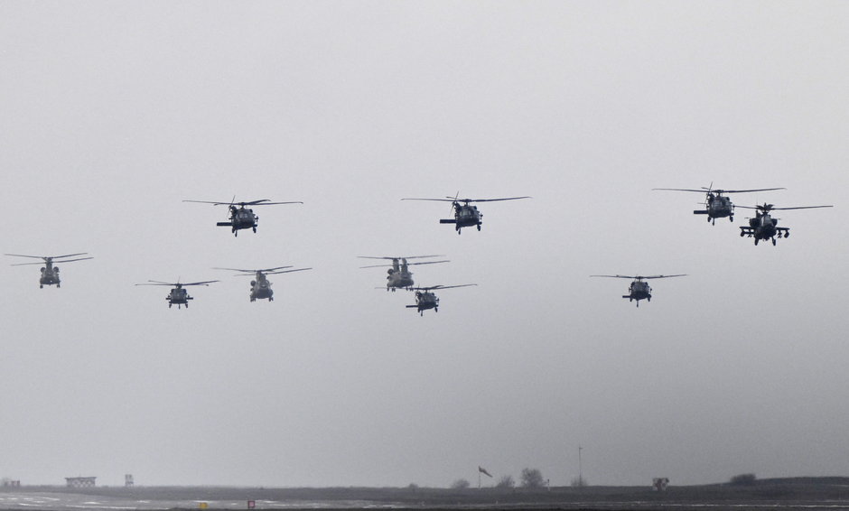 Helikoptery w bazie Mihail Kogalniceanu, marzec 2023 r.