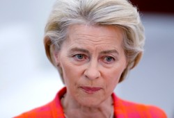 "Podwójny atak na Europę". Von der Leyen: Stoją za nim przyjaciele Putina