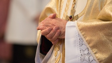 Ksiądz przez lata molestował siostrzenicę i unikał kary. Ważna decyzja sądu