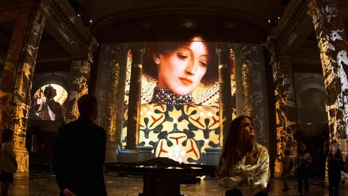 Wystawa prac Gustava Klimta w Hall des Lumières na Dolnym Manhattanie, 14 września 2022 r.