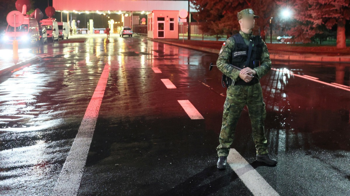 Polska zamknęła granicę z Białorusią. Ten autobus już nie przejechał