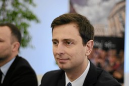 Wynagrodzenie minimalne wyższe w 2014 roku o 80 złotych. Potem trzystopniowy podział