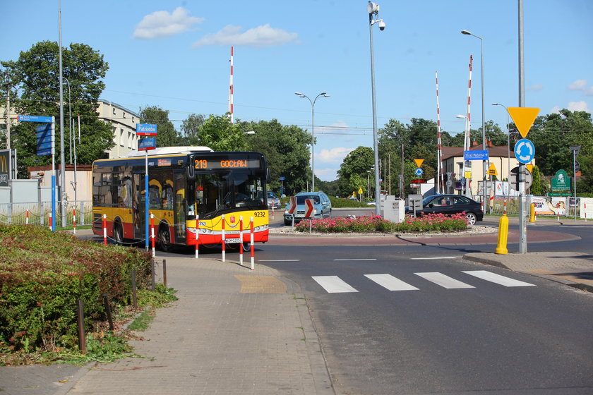 Apel mieszkańców Wawra: Chcemy więcej autobusów 