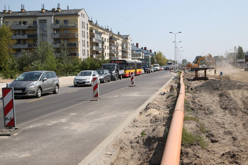 Skandal! Łodygowa opóźniona