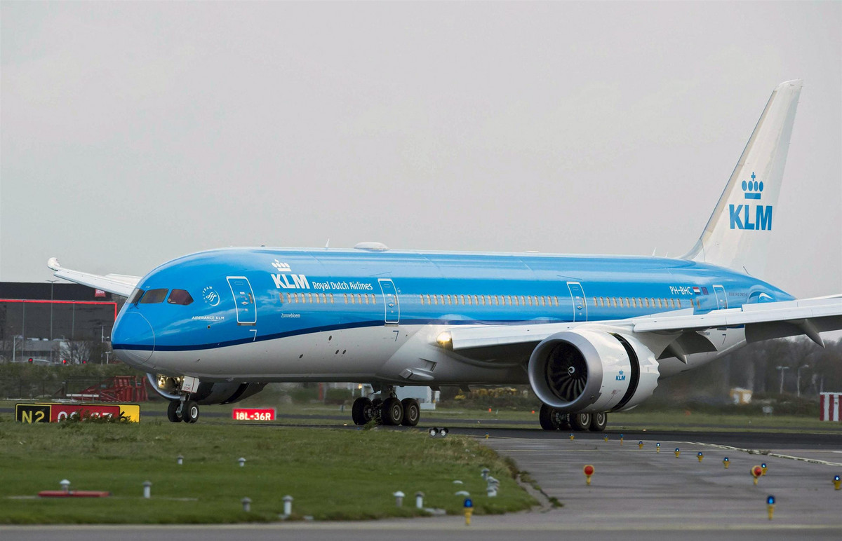 Samoloty KLM nie będą latać nad Iranem i Izraelem. Powodem eskalacja napięcia