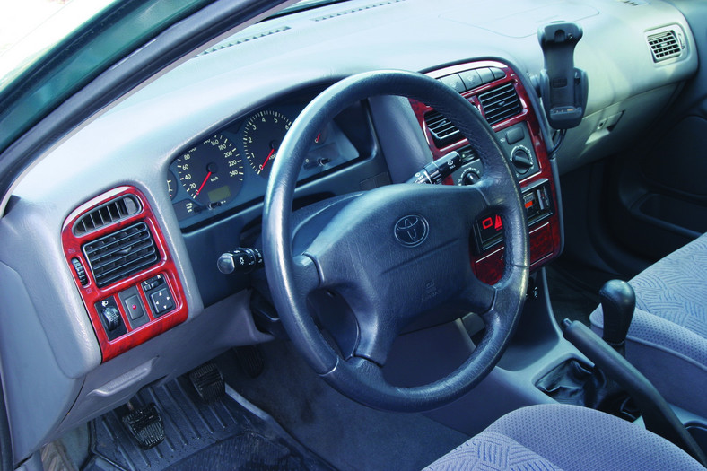 1.Toyota Avensis I (1997-2003)