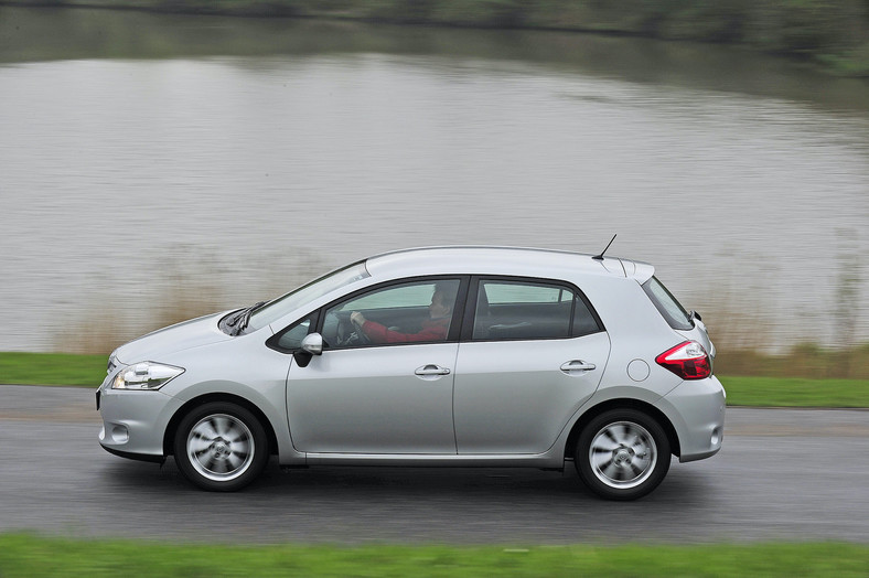 Toyota Auris I (2007-12)