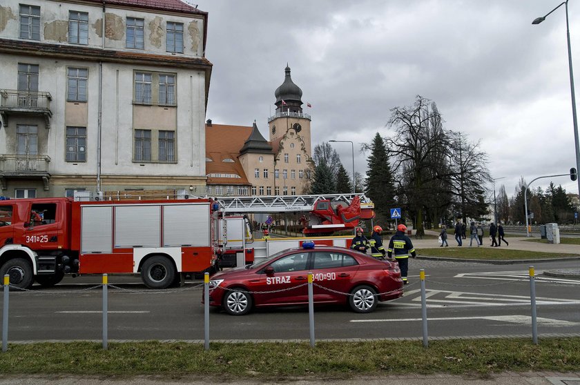 Lawinowy wzrost alarmów bombowych! Terroryści testują naszą czujność?!