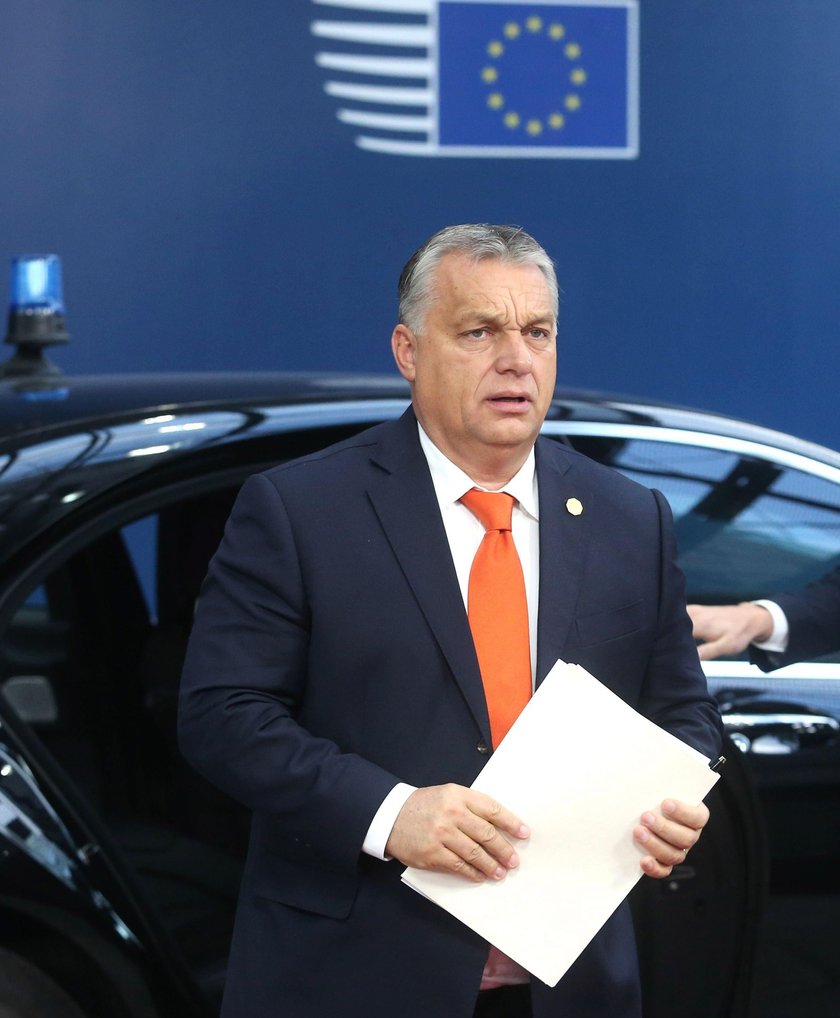 Orban przejmuje węgierskie media „jak turecki sułtan”