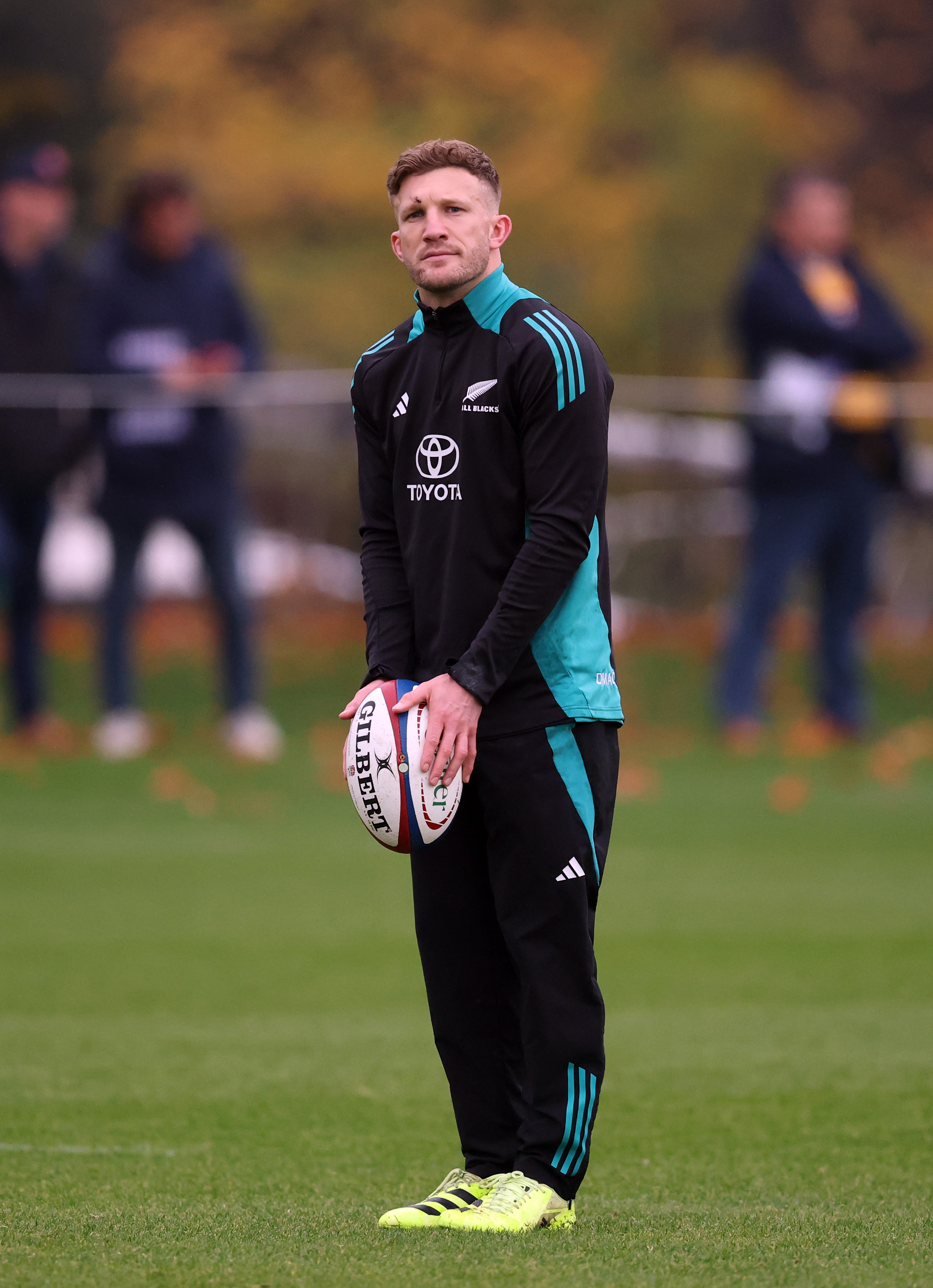 England chases tenth straight win vs All Blacks - two home wins since 2012