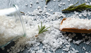  Sól do kąpieli - rodzaje, właściwości, wskazania. Jaką sól do kąpieli wybrać i jak jej używać? 