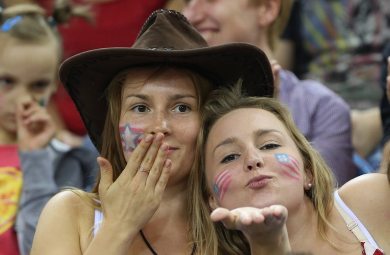 Piękne panie dopingują siatkarzy na mistrzostwach świata w Polsce
