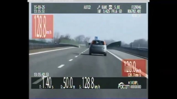 Szalona "elka" wyprzedziła policję z prędkością 135 km/h. WIDEO