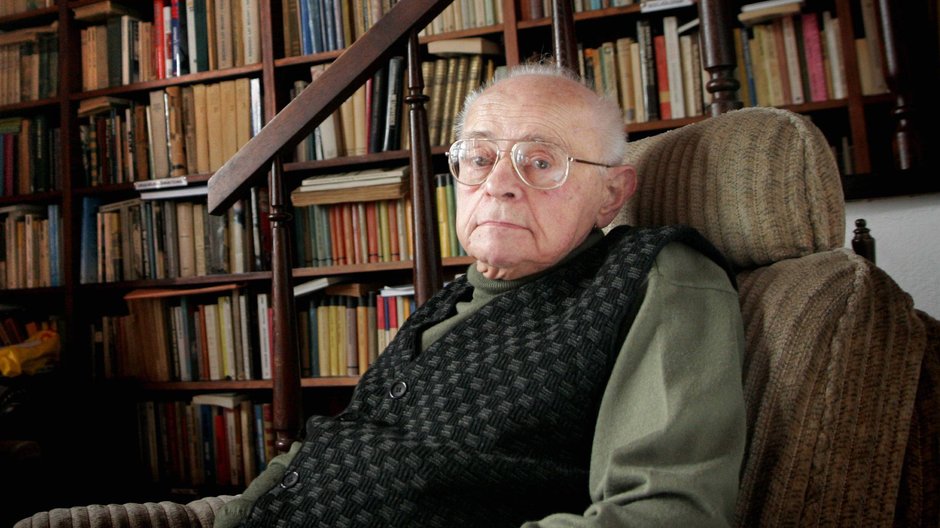 Stanisław Lem w swoim domu, zima 2005 r.