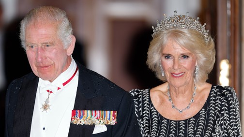 Álomszép Kamilla királyné ebben a tiarában, de nem Károly előtt tiszteleg vele