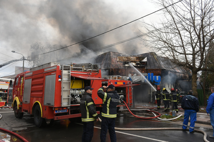 Požar u kineskoj robnoj kući u Obrenovcu