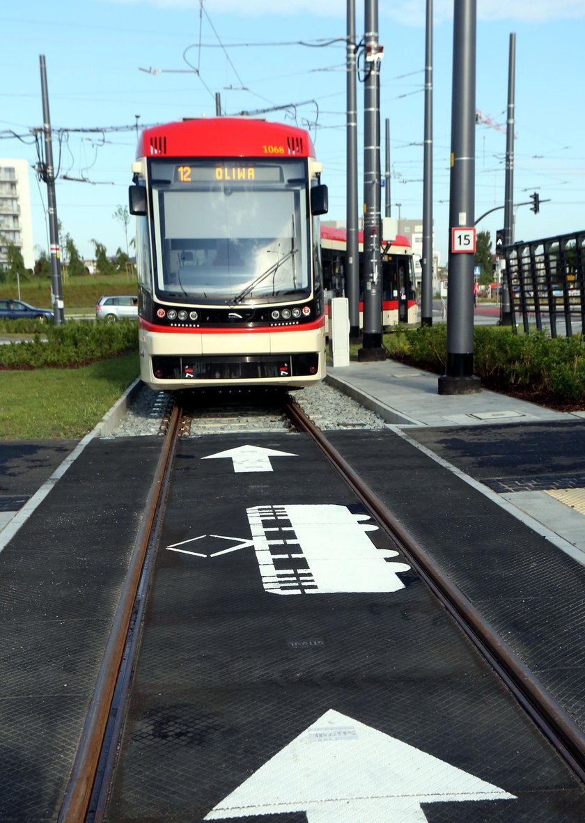 Al. Pawła Adamowicza jeżdżą już tramwaje