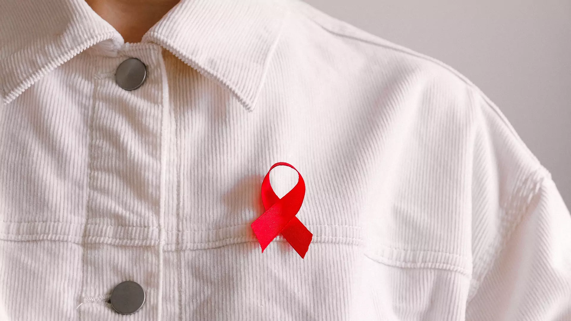 Dziś Światowy Dzień AIDS. W jakie mity o chorobie i wirusie HIV nadal wierzysz?
