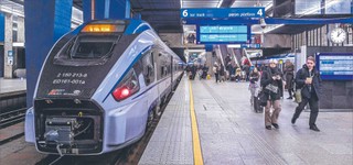 Niewydolny system biletowy PKP Intercity. Największe kłopoty w weekendy