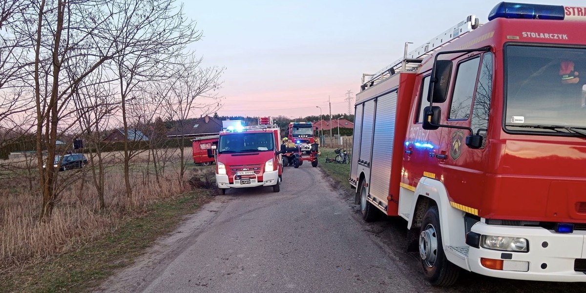 Nie żyje trzyletni chłopczyk, który zgubił się dziadkowi i wpadł do stawu. 