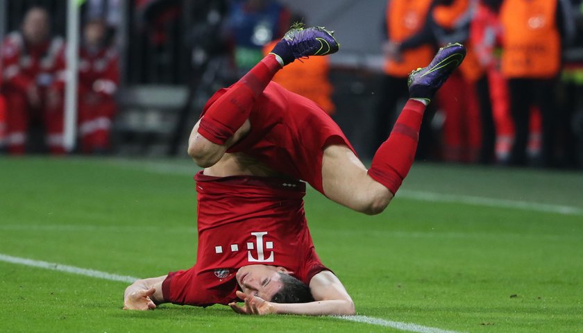 Carlo Ancelotti narzeka na kontuzje. Trener Lewandowskiego ma problemy