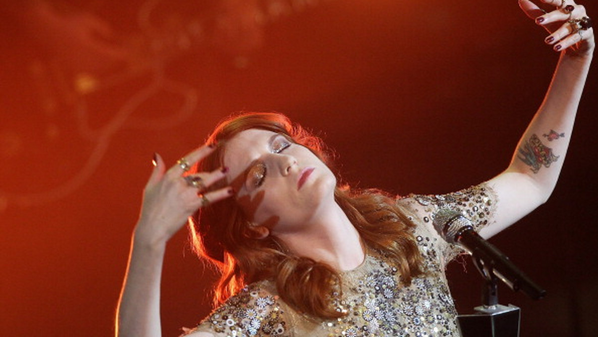 Grupa Florence And The Machine udostępniła w internecie teledysk do utworu "No Light, No Light".