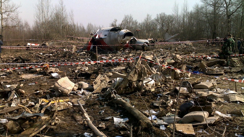 Zdjęcia wraku Tu-154M, który rozbił się w Smoleńsku