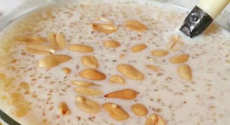 Garri and groundnut