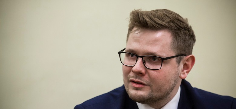 "Moralny menelu, ujawnij wniosek…" – ostra wymiana i akt oskarżenia wobec Michała Wosia