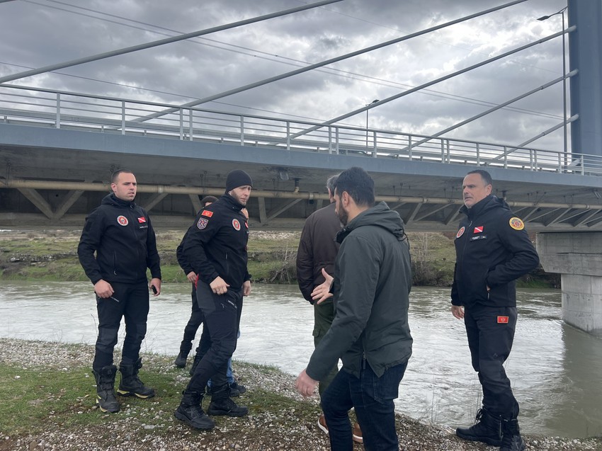 Spasioci pretražuju nekoliko lokacija