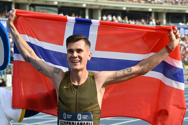 Norweg Jakob Ingebrigtsen czasem 7.17,55 pobił rekord świata w biegu na 3000 m podczas lekkoatletycznego mityngu Diamentowej Ligi - Memoriału Kamili Skolimowskiej, 25 bm. w Chorzowie.