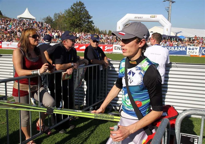 Kamil Stoch i koledzy z reprezentacji Polski skoczków narciarskich potrafią radzić sobie w każdej sytuacji