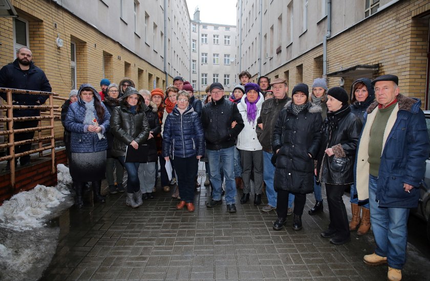 Protest lokatorów mieszkań komunalnych w Łodzi przeciwko podwyżce czynszów