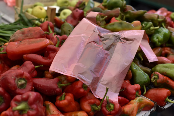 Našli plastiku u većini voća i povrća: Evo u kojoj hrani se mogu naći čestice, jedna vrsta najopasnija
