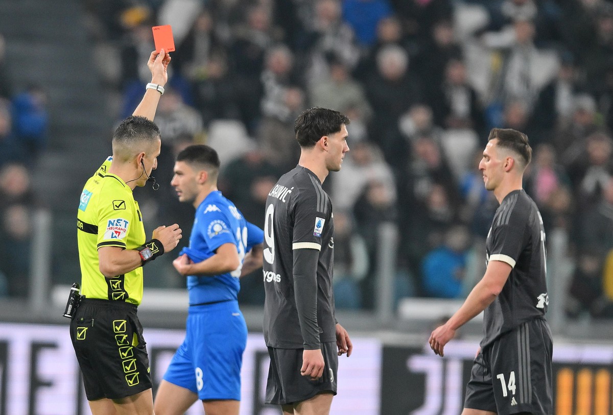 Arkadiusz Milik w meczu z Empoli zobaczył czerwoną kartkę
