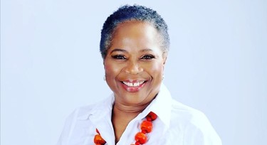 Veteran Nigerian singer and actress Onyeka Onwenu has died at 72