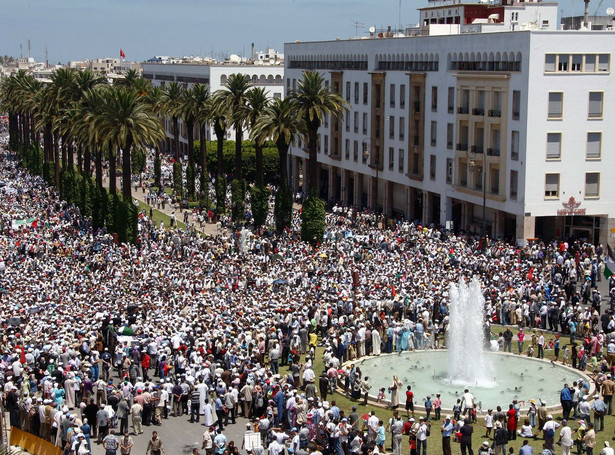 Tłumy Marokańczyków wyszły na ulice