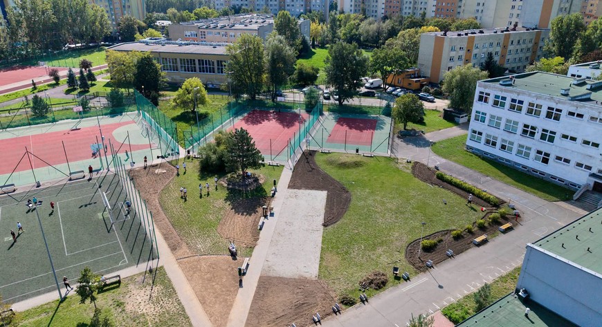 Prace prowadzone są już m.in. w Zespole Szkolno-Przedszkolnym nr 1 przy ul. Zemskiej na Nowym Dworze. 