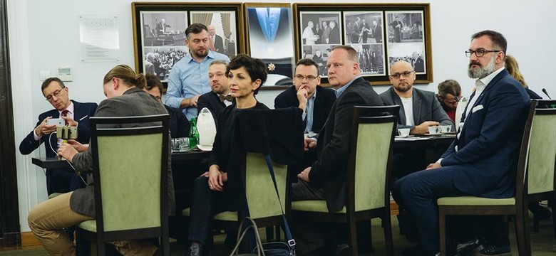 Marszałek Senatu i media. Spotkanie za zamkniętymi drzwiami. ZDJĘCIA